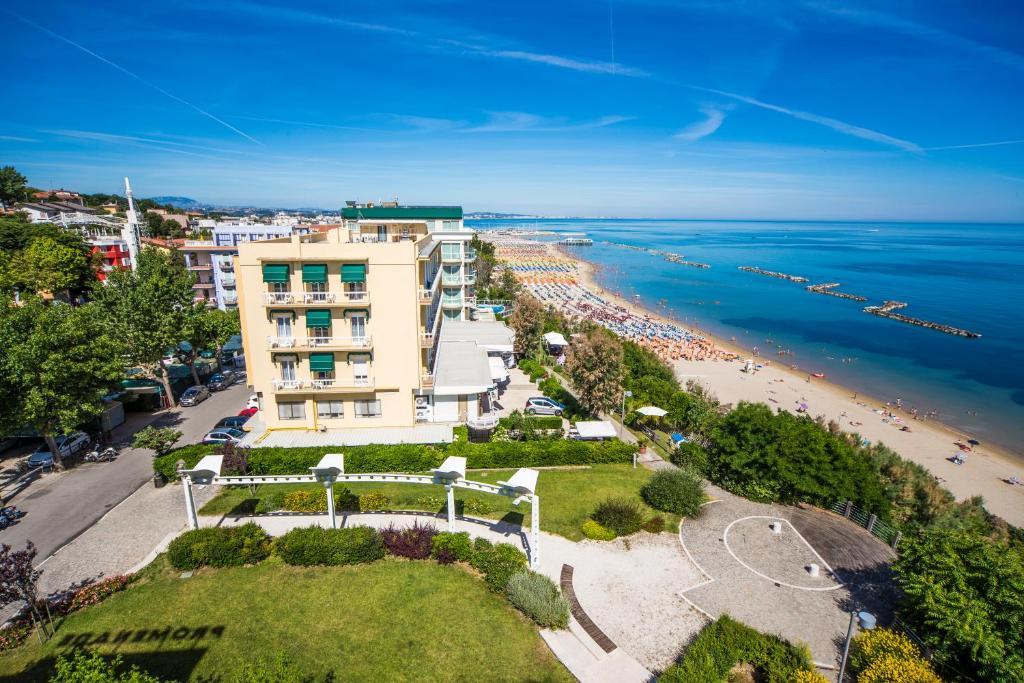 Hotel Adler Gabicce Mare Exteriör bild
