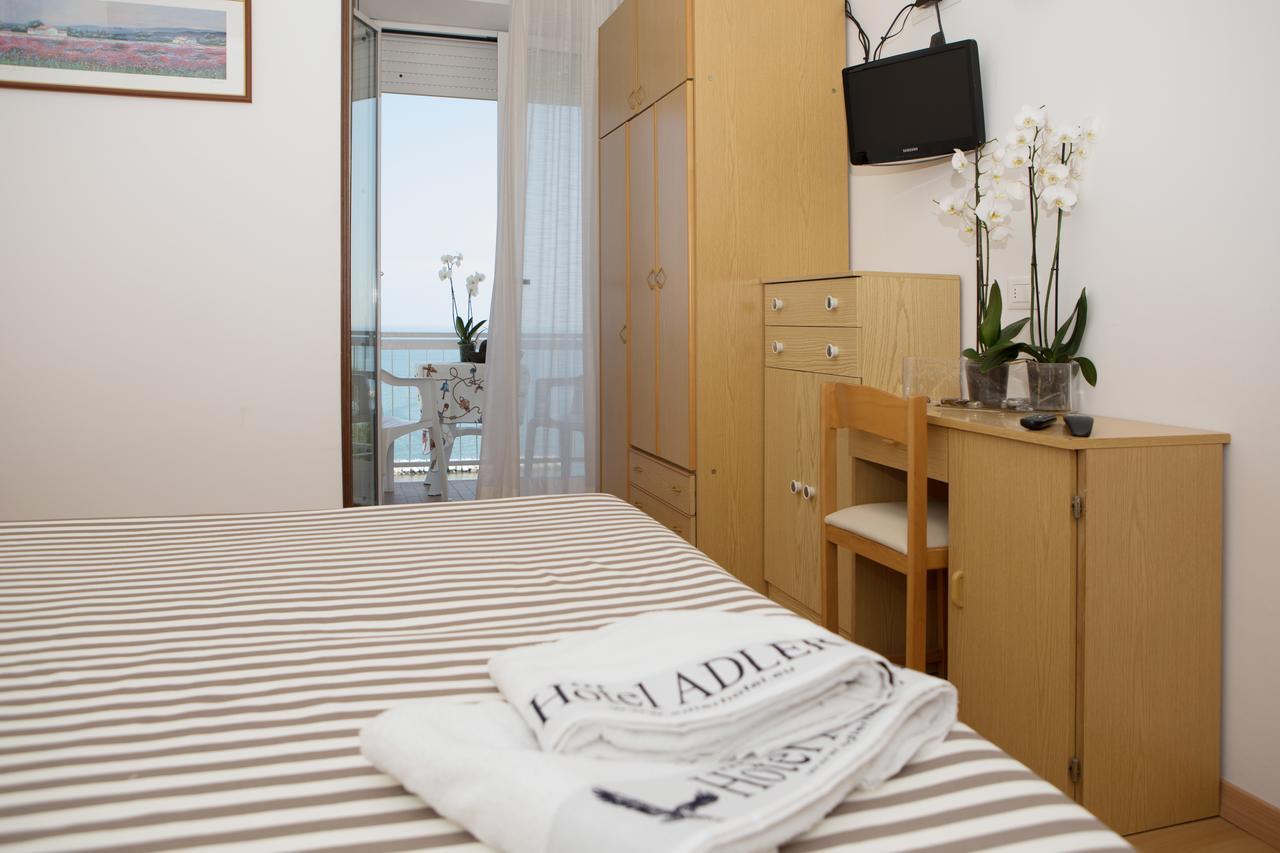 Hotel Adler Gabicce Mare Exteriör bild
